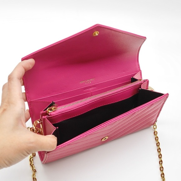 🍓YSL Monogram Flap Wallet in Grained Leather - Picture 6 of 16